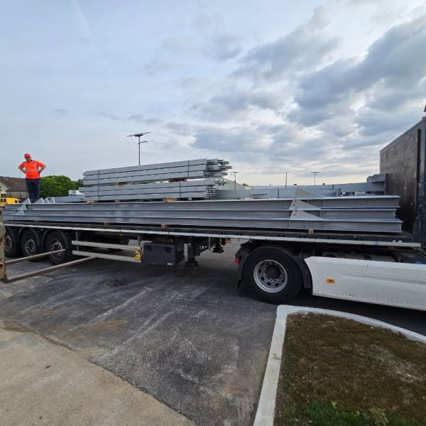 Fabrication et pose d’ombrières métalliques de parking en Bourgogne-Franche-Comté